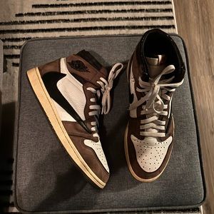 2019 Travis Scott x Air Jordan 1 Retro High OG 'Mocha'